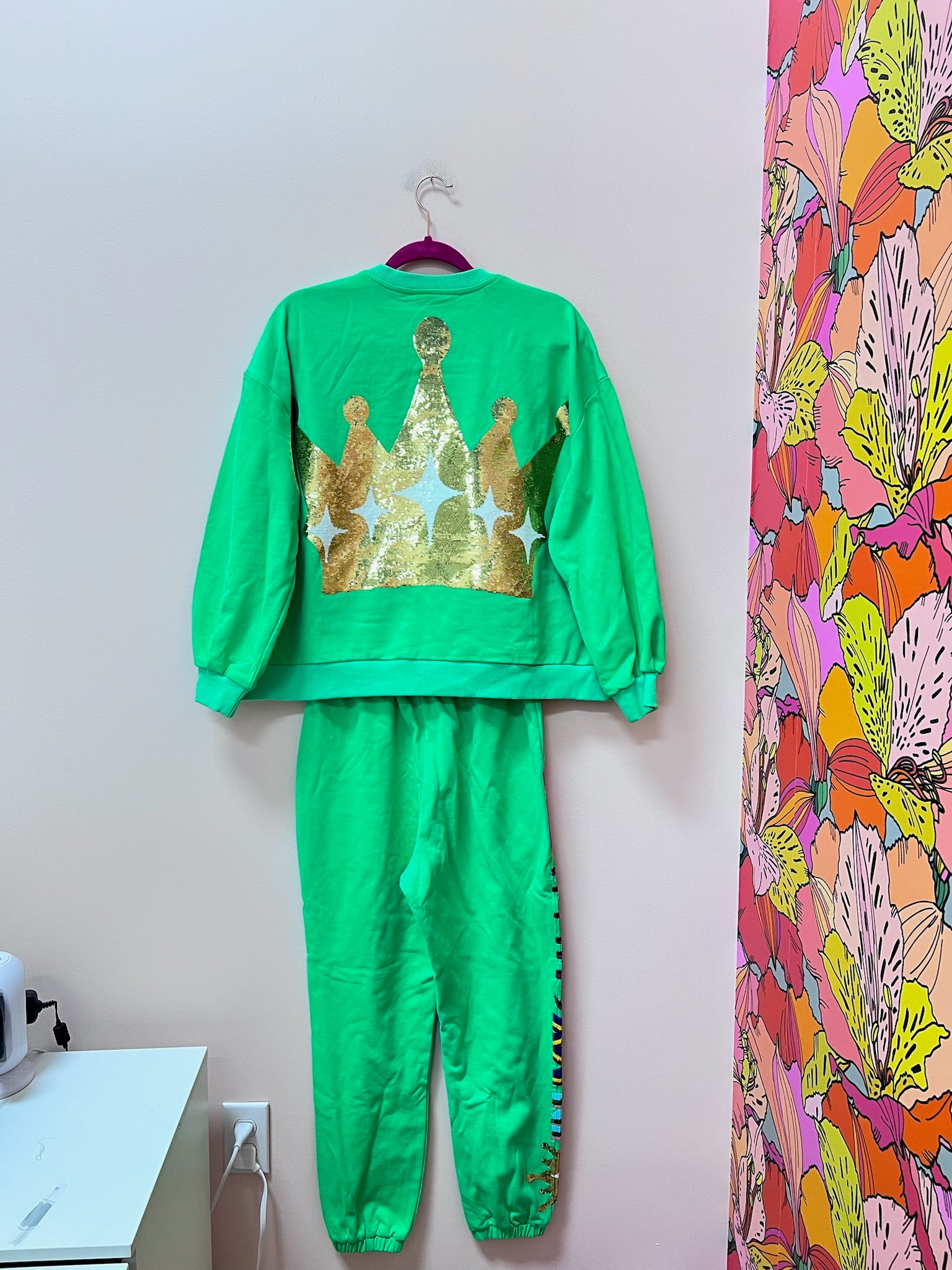 SAMPLE- NEON GREEN IN MY QUEEN ERA SWEATSHIRT/JOGGER SET