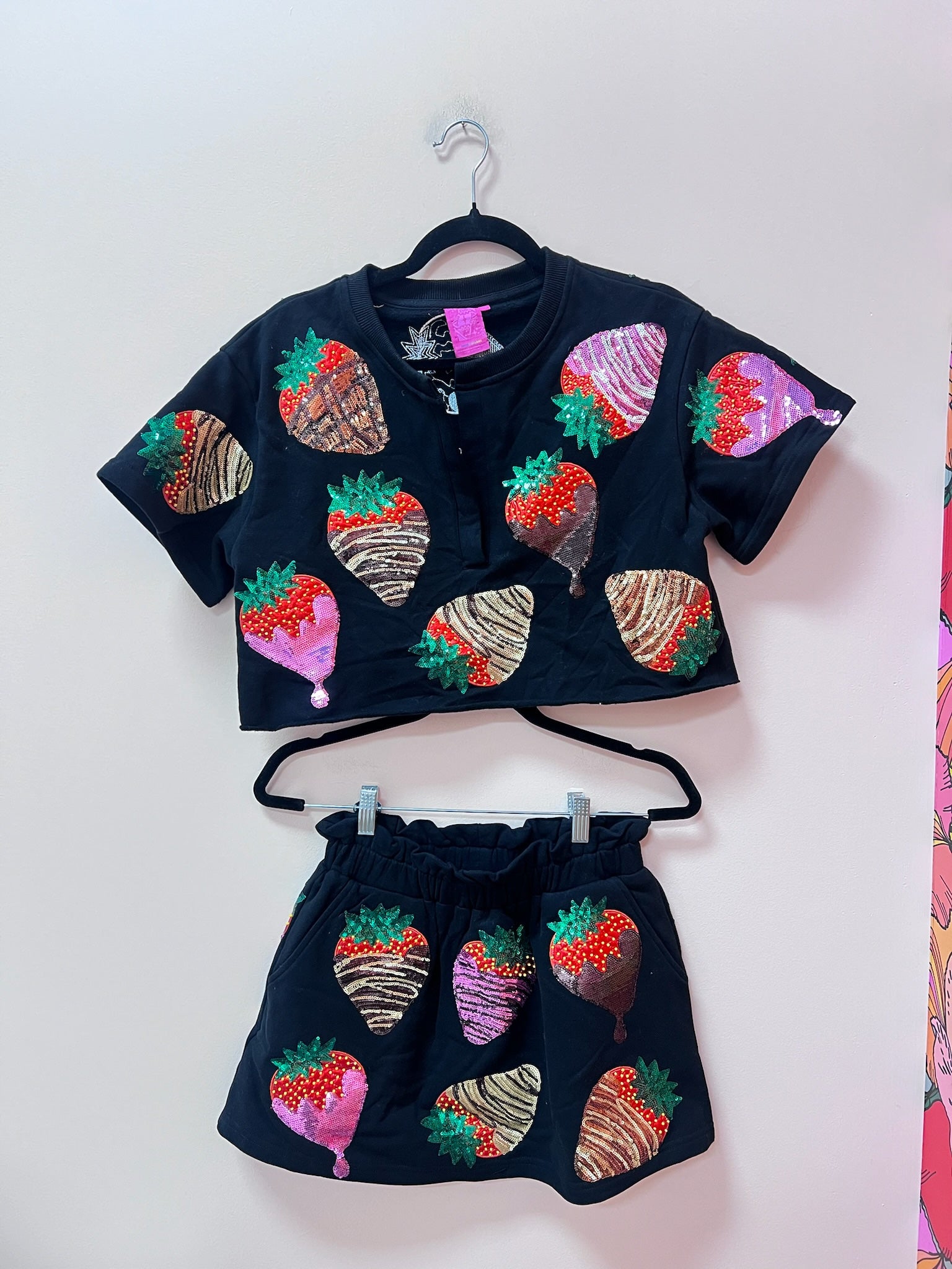 SAMPLE- BLACK CHOCOLATE COVERED STRAWBERRIES TOP/SKORT SET