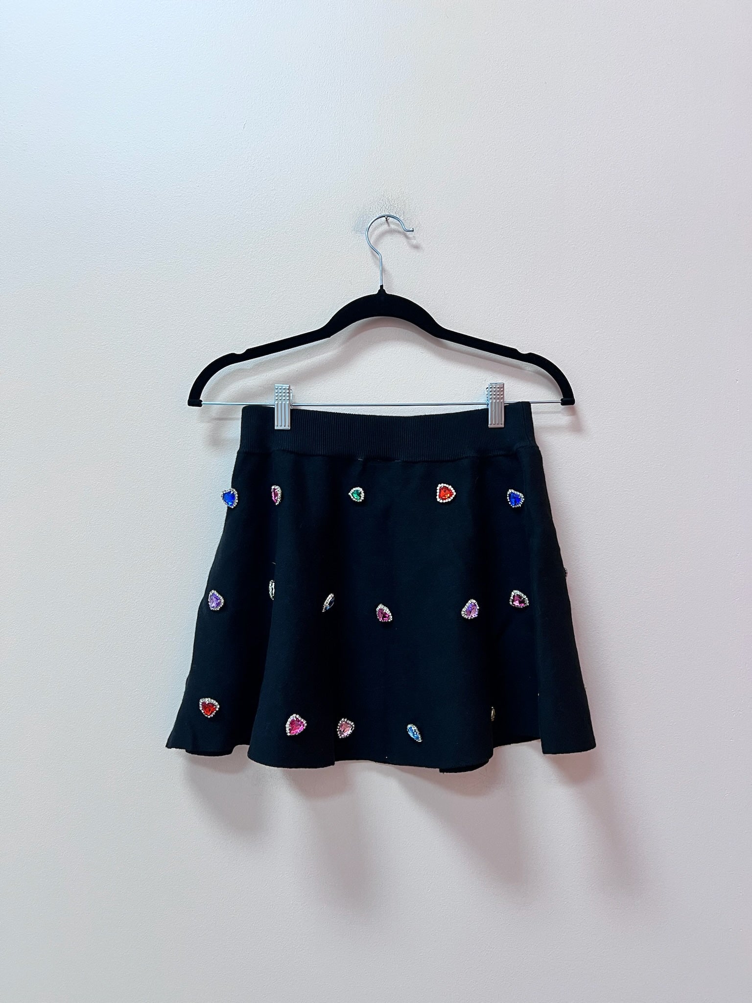 SAMPLE- BLACK SCATTERED JEWEL HEART KNIT SKIRT