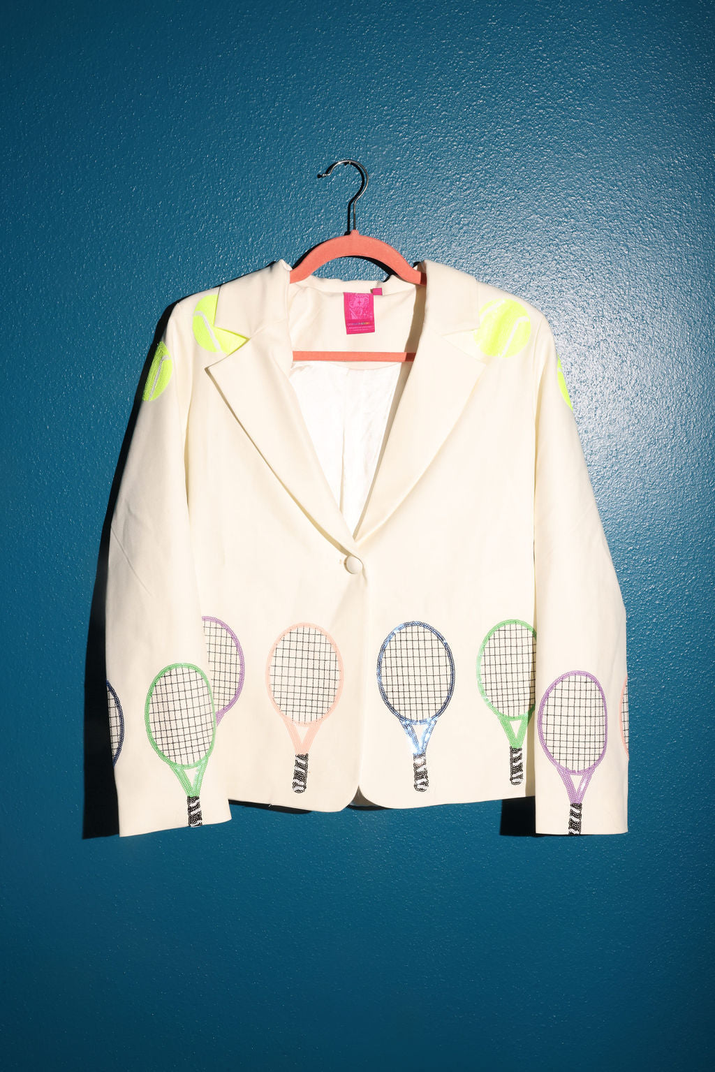 SAMPLE WHITE MULTI TENNIS RAQUET AND BALL BLAZER