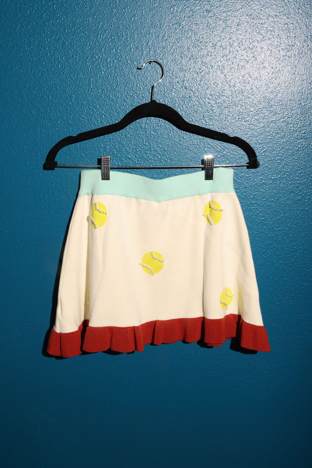 SAMPLE WHITE W/BLUE TRIM TENNIS BALL KNIT SKIRT