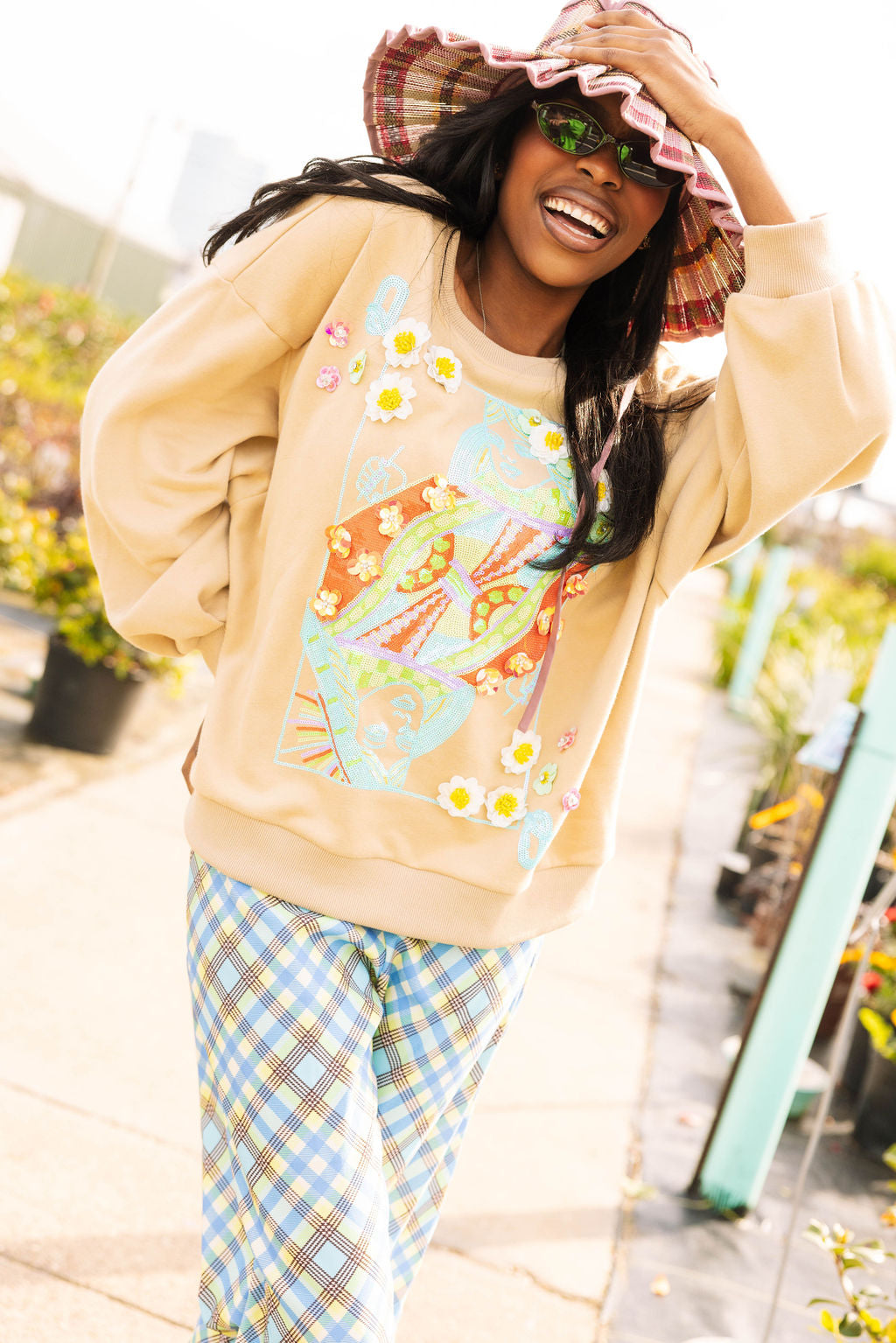 Tan Flower Queen Card Sweatshirt